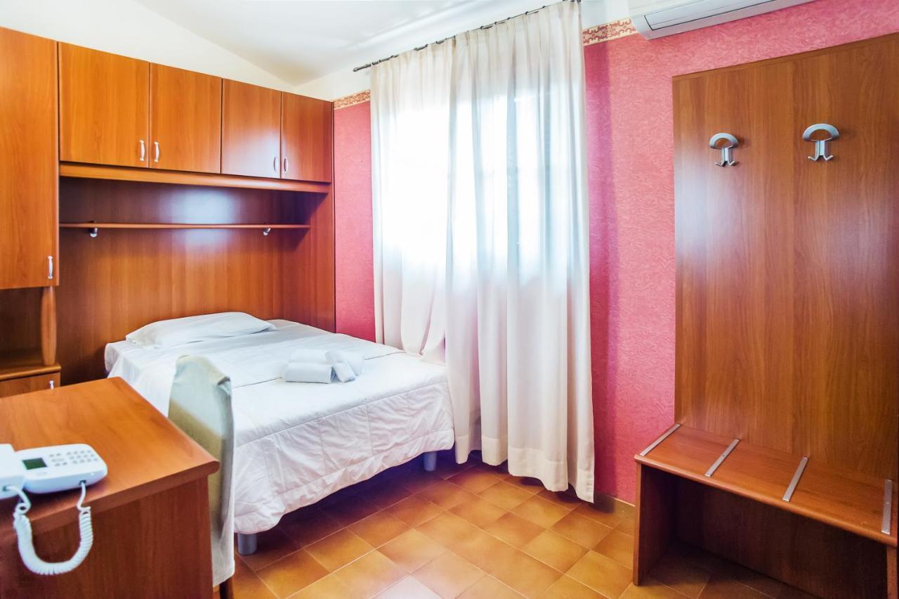 Hotel Il Castello Поццоленго Экстерьер фото